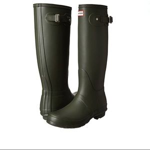 Dark Olive Hunter Original Tall Boot- Size 8F/Eu39
